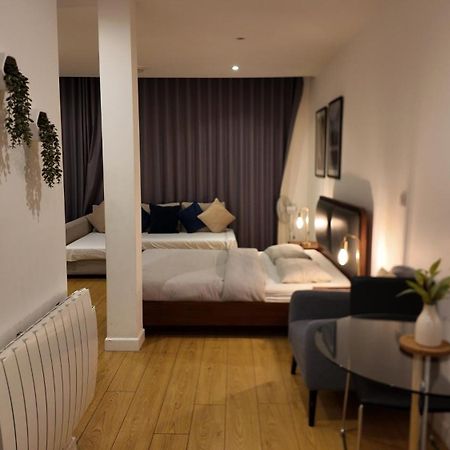 Sleep6 In Leicester Square, Soho Vr7 London Eksteriør bilde